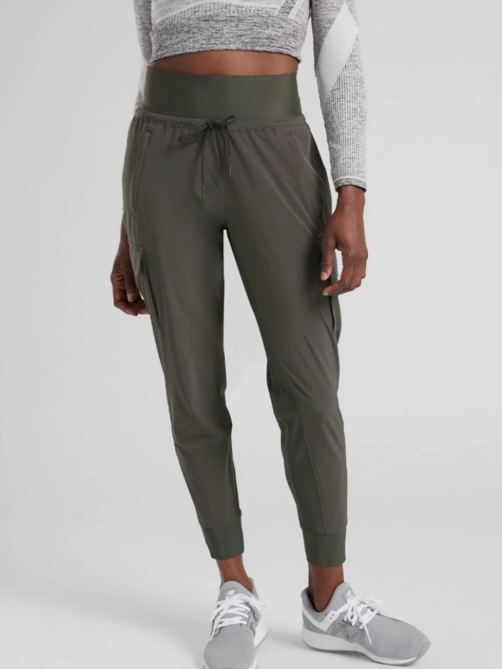 Athleta Sutton Jogger Pant, Arbor Olive SIZE 6
